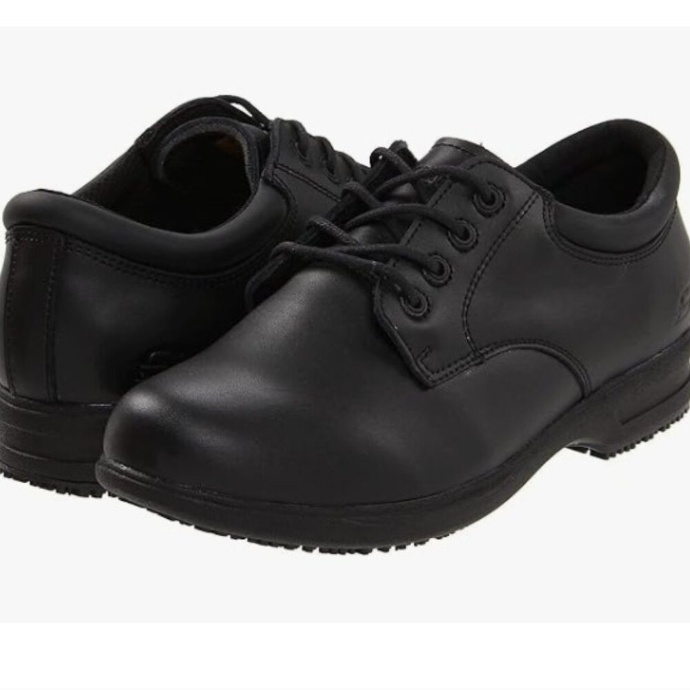 New In Box Skechers Slip Resistant for Work 76506 Black Size 7